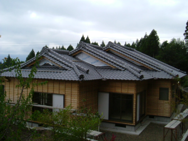 T建設（新築屋根工事）