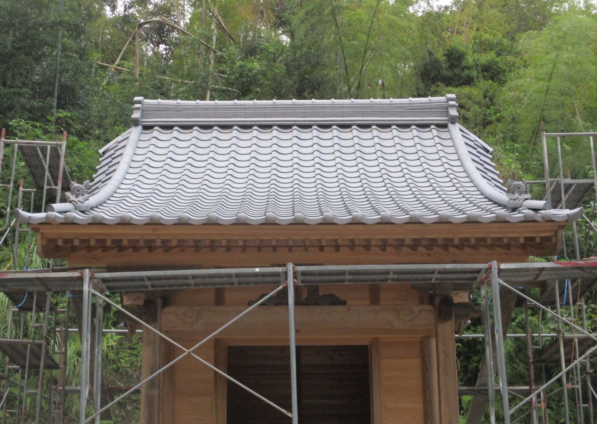 投谷八幡宮（新築屋根工事）